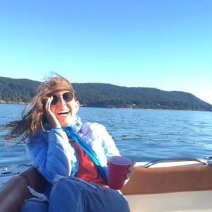 Meet your Posher, Caroline